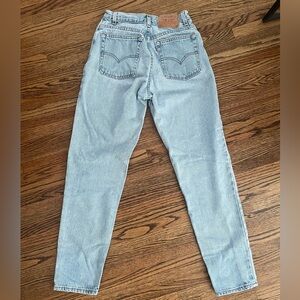 Y2K Levi’s 550 Jeans